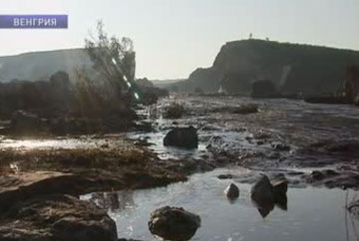 Количество жертв экологического бедствия в Венгрии возросло до восьми человек