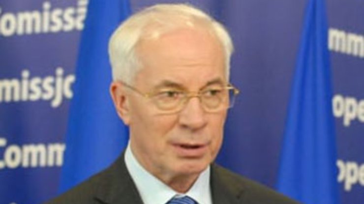 Азаров отрицает ущемление СМИ в Украине