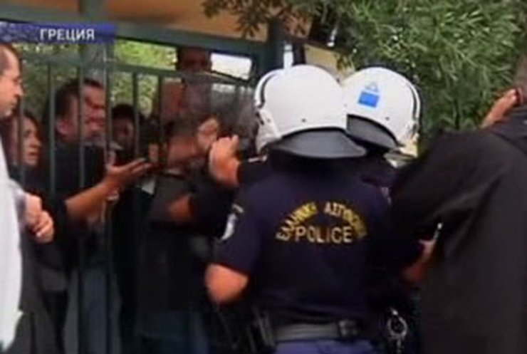Бастующие продолжают блокировать греческий Акрополь