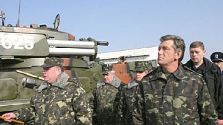 Ющенко грозит суд за поставки оружия в Грузию - Коновалюк