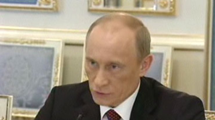 Журналисты разглядели на лице у Путина синяк