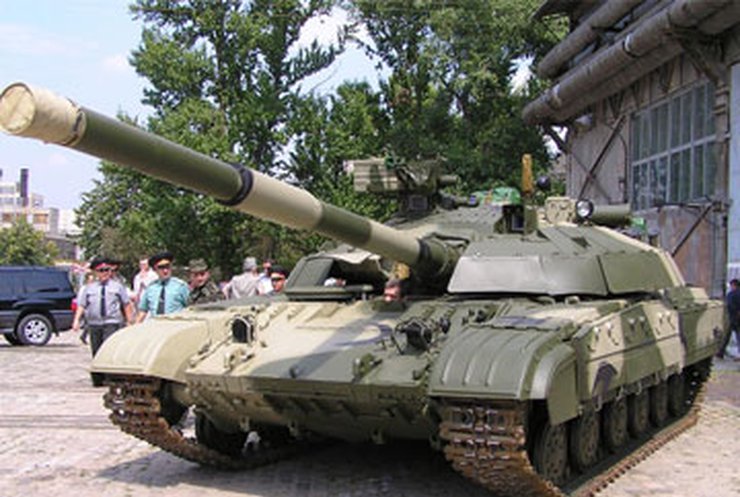Армия приняла на вооружение 10 танков "Булат"