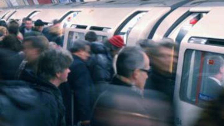 Пассажиров лондонского метро обеспечат беспроводным доступом к Сети
