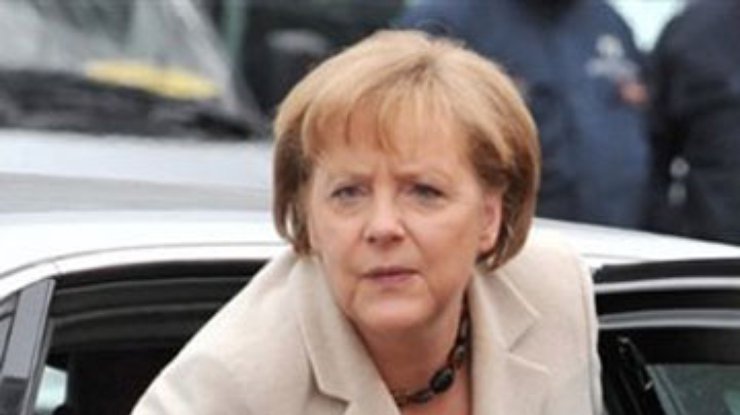Меркель прислали посылку со взрывчаткой