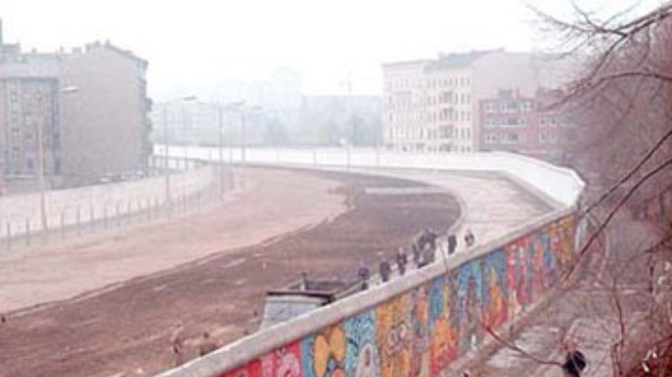 Германия отмечает годовщину падения Берлинской стены
