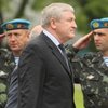 Денег на новое вооружение для армии нет - министр обороны