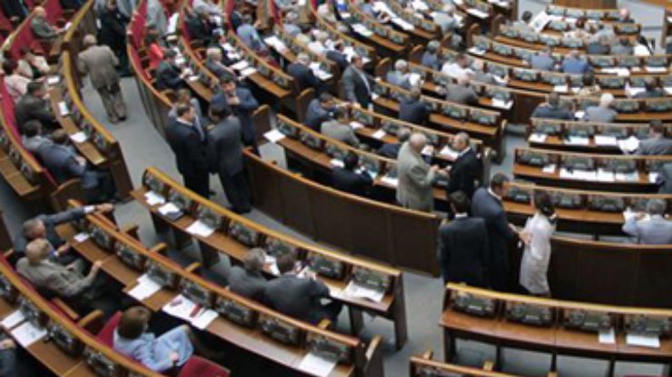 Рада рассмотрела 600 поправок к Налоговому кодексу и ушла обедать
