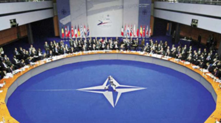 НАТО хочет продлить контракт с Украиной