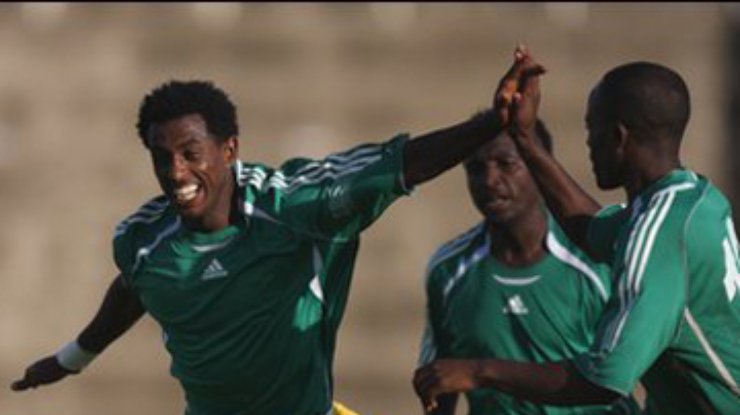 Двух африканских футболисток подозревают в том, что они мужчины