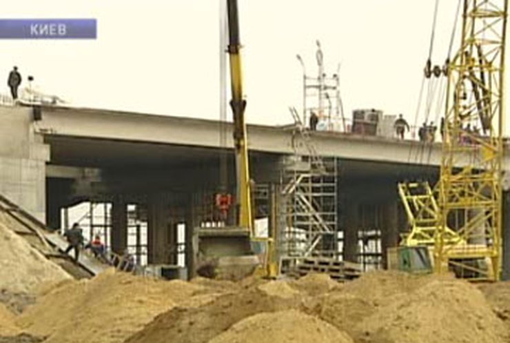 В Киеве обещают сдать в эксплуатацию Жулянский мост