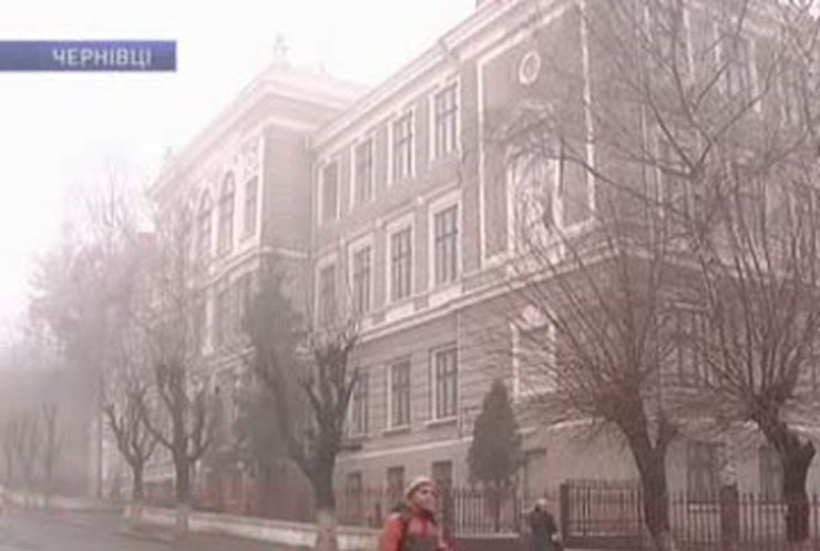 В Черновцах ученики будут ходить в школу по пропускам