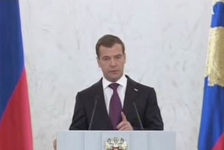 Медведев заявил о возможности новой гонки вооружений