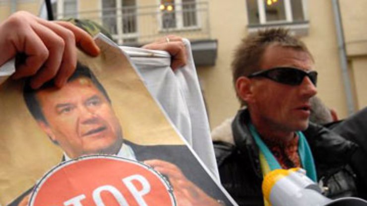 Протестующие на Майдане ничего не знают о второй встрече с Януковичем