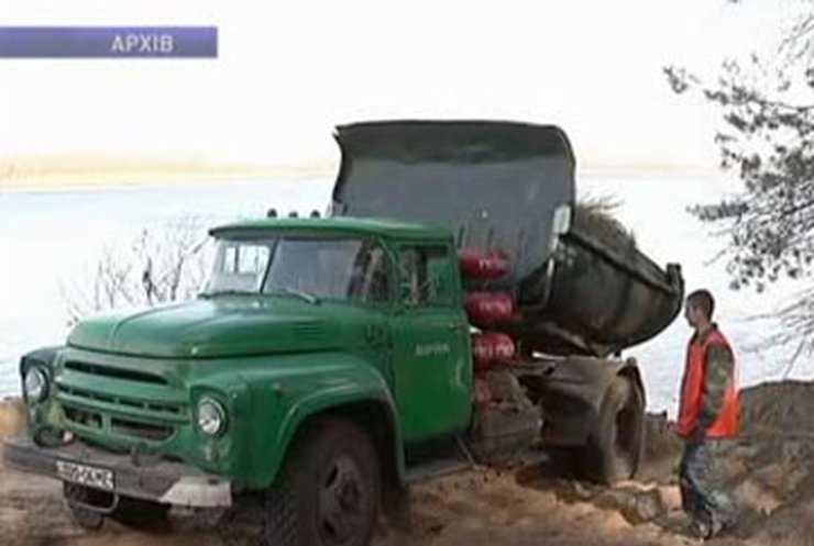 В Черкасской области ликвидируют угрозу затопления водозаборной станции
