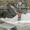 Снегопад по всей стране парализовал транспорт
