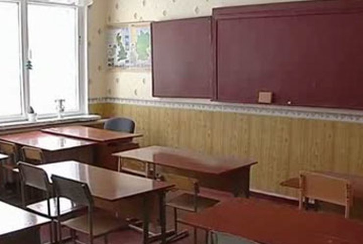 Школы в Украине закрывают на карантин