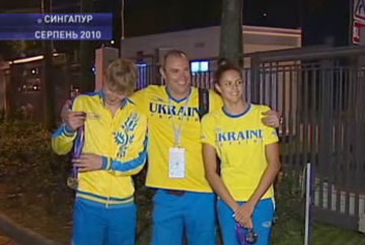 На чемпионат мира в Дубаи отправились четверо украинских пловцов