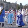 В Крыму деды морозы и снегурочки собрались на рекордный парад
