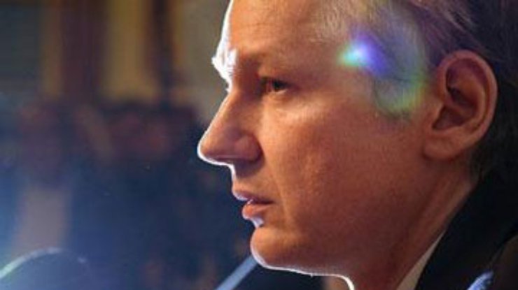Основатель Wikileaks назвал современную тюрьму "советской" и бюрократической