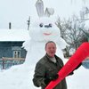 Житель России слепил из снега зайца высотой 6 метров