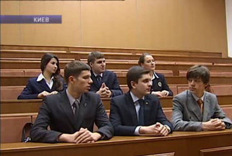 Украинские дипломаты отмечают профессиональный праздник