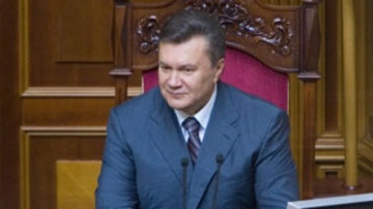 В Раду поступил законопроект Януковича о помощи при рождении ребенка
