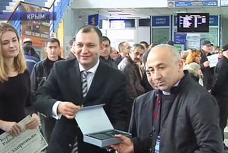 В Крыму встретили юбилейного туриста