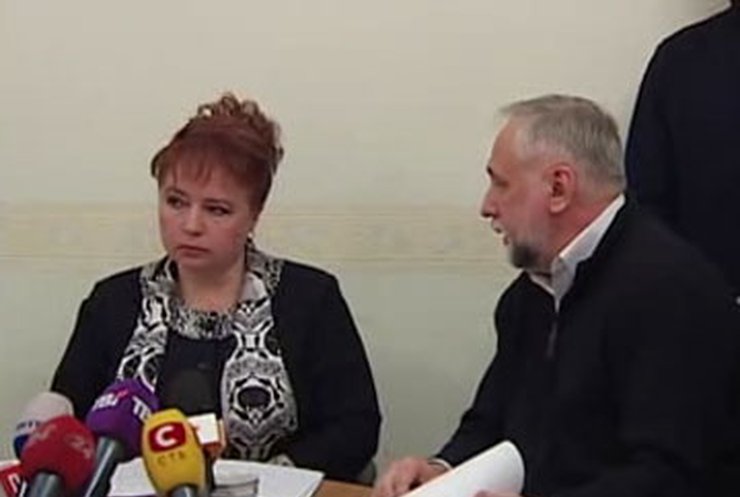 Нина Карпачева навестила в СИЗО Юрия Луценко