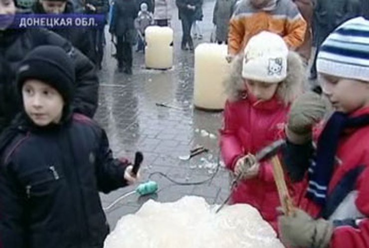 В Мариуполе открылся фестиваль ледовых скульптур