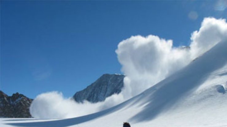 Донецкие альпинисты покорили вершину Антарктиды, назвав ее "Пик Донбасса"