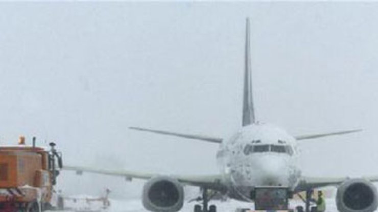 В США отменены сотни авиарейсов из-за снежных бурь