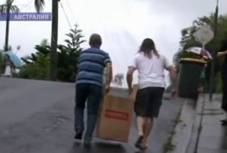 В Австралии из-за наводнения эвакуировали третий по величине город