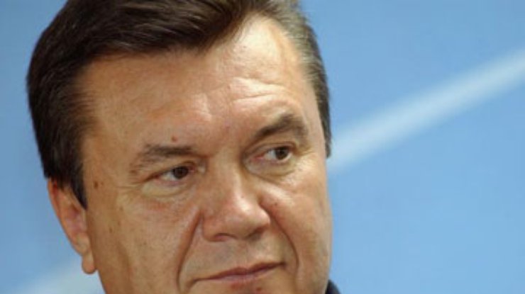 Янукович уверяет, что не даст подорвать соборность Украины