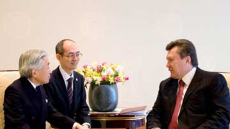 Янукович взошел в Японии