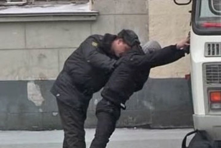В Москве объявлен день траура в связи с терактами в Домодедово