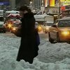 Восточное побережье США засыпает снегом