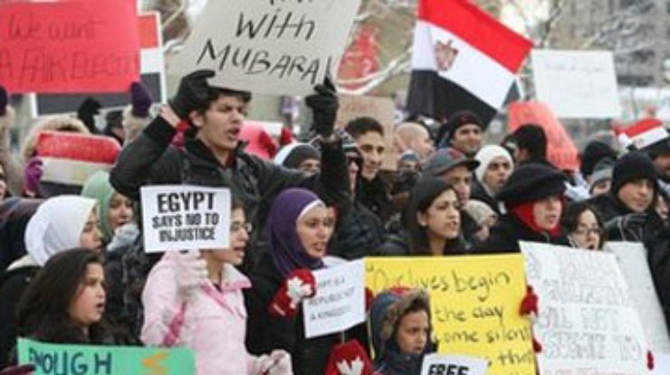 В США и Великобритании демонстранты требуют отставки Мубарака