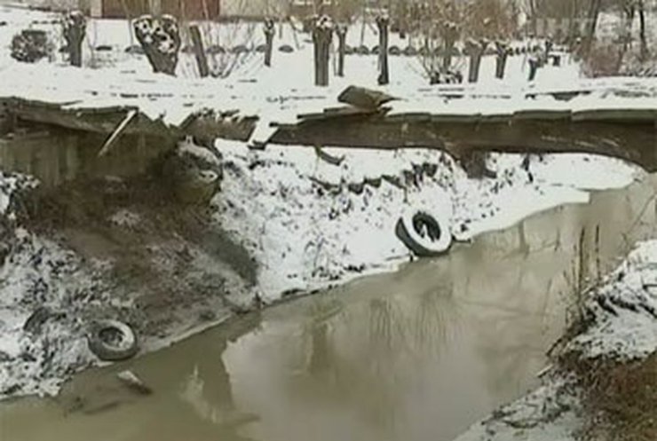 Жители Черновицкой области страдают от отсутсвия мостов