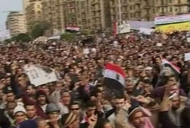 На улицы столицы Египта снова вышли тысячи людей