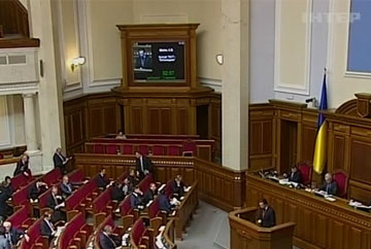 Депутатов могут заставить молиться в парламенте