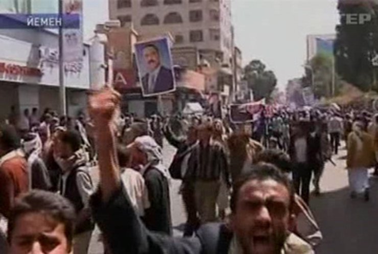 Йемен и Алжир взбунтовались вслед за Египтом