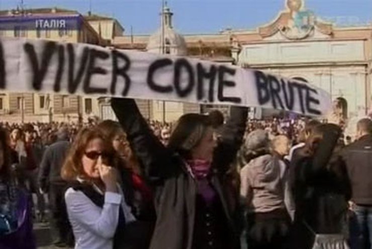 Итальянки снова требуют отставки Берлускони
