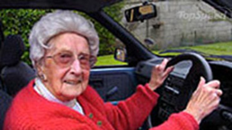 88-летняя итальянка получила свои первые водительские права