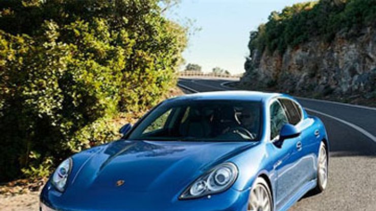 Porsche рассекретила гибридную версию модели Panamera