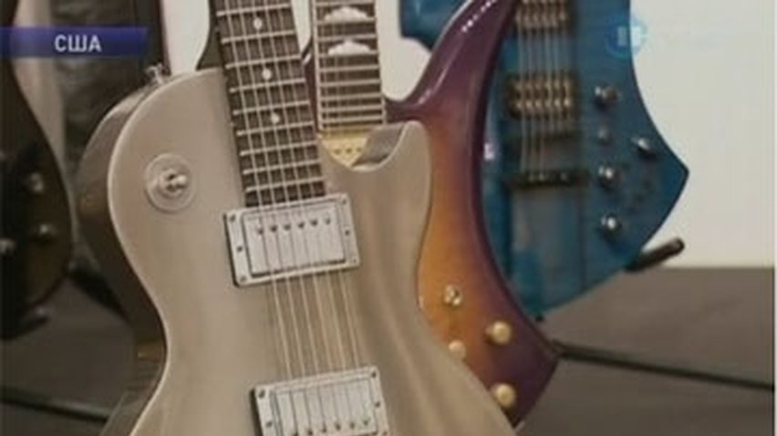 Гитарист группы Guns N' Roses выставил на продажу дорогие сердцу вещи