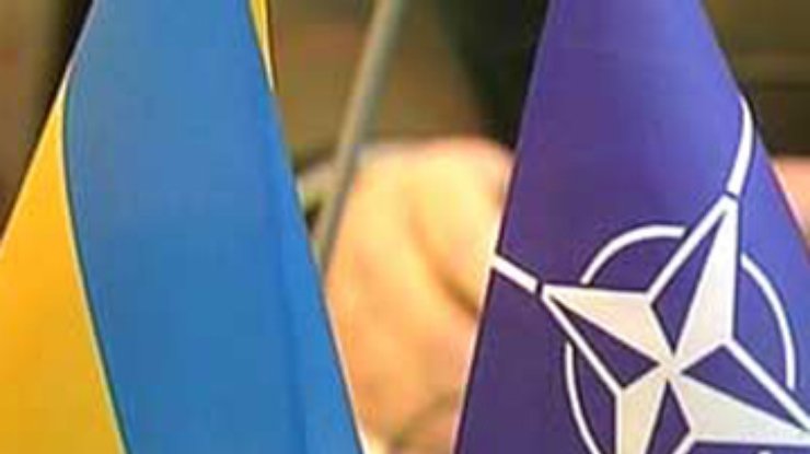 НАТО просит послать в Афганистан еще украинцев