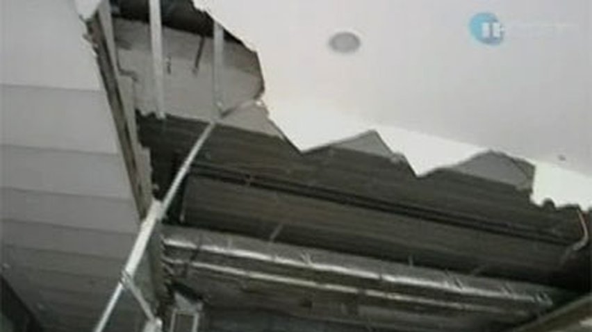 В столичном торговом центре "Скай-мол" обвалился потолок