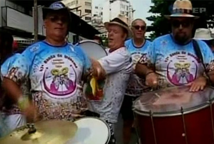 В Рио-де-Жанейро гуляния начались раньше карнавала