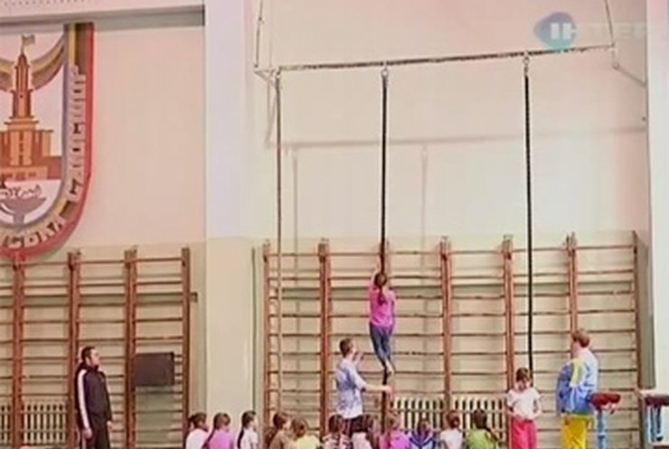 В Ивано-Франковске ввели обязательные уроки гимнастики в школах