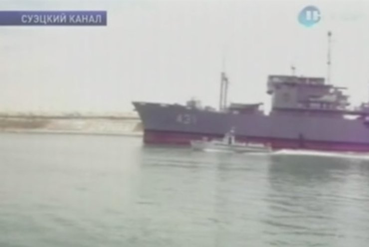 Иран продемонстрировал два военных корабля